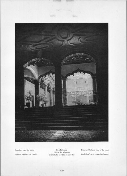 Photo 179: Guadalajara Palacio del Infantado – Entrance-Hall and view of the court