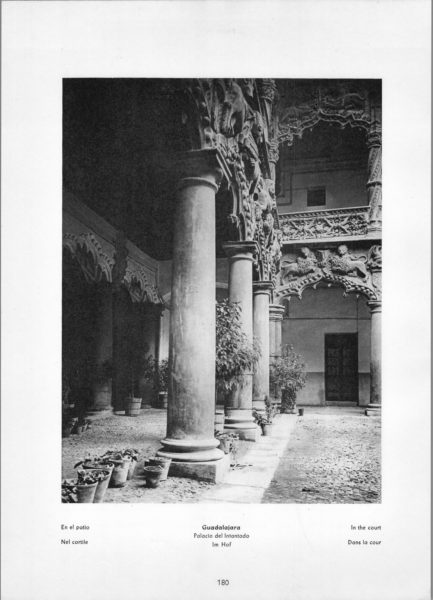 Photo 180: Guadalajara Palacio del Infantado – In the court