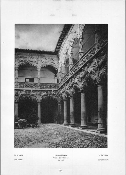 Photo 181: Guadalajara Palacio del Infantado – In the court